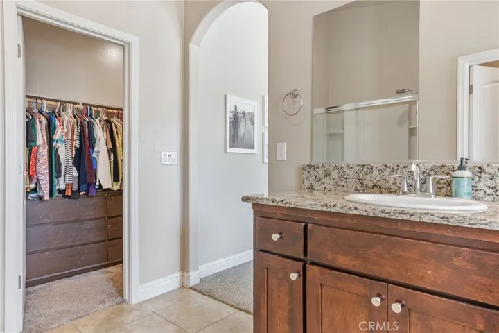 9431 Woodbrook Drive, Shafter, California 93263