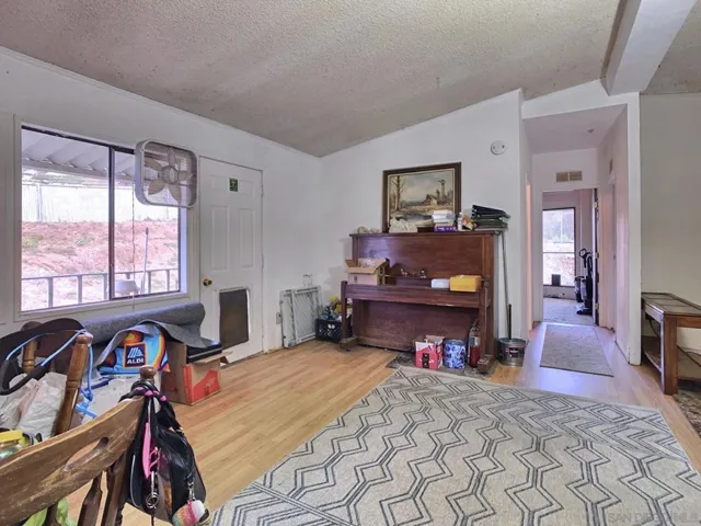 2056 Old Bend Rd, El Cajon, California 92021