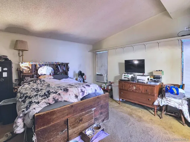 2056 Old Bend Rd, El Cajon, California 92021