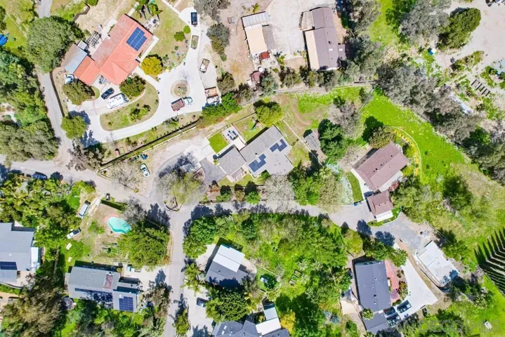 1566 La Vine Lane, Vista, California 92084
