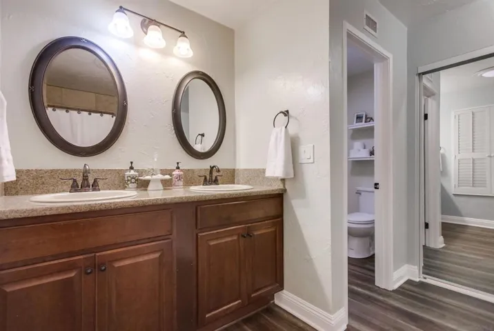 1566 La Vine Lane, Vista, California 92084