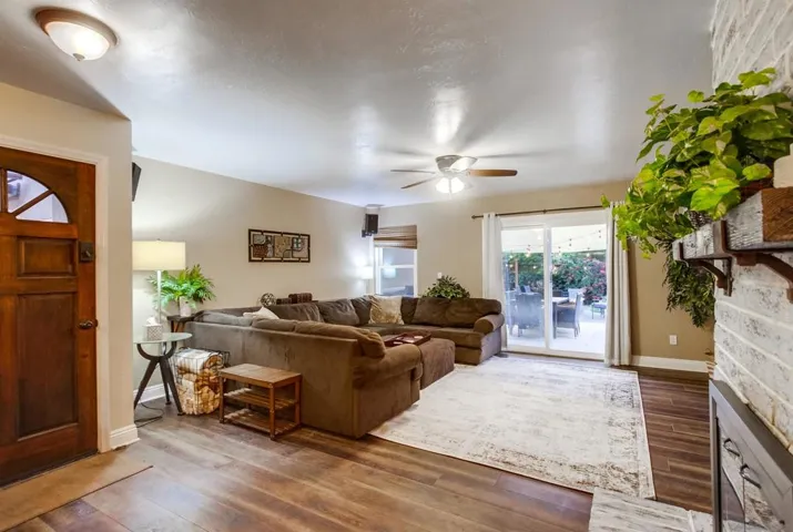 1566 La Vine Lane, Vista, California 92084