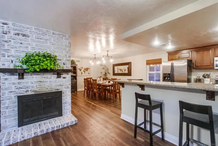 1566 La Vine Lane, Vista, California 92084