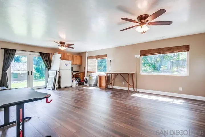 1566 La Vine Lane, Vista, California 92084