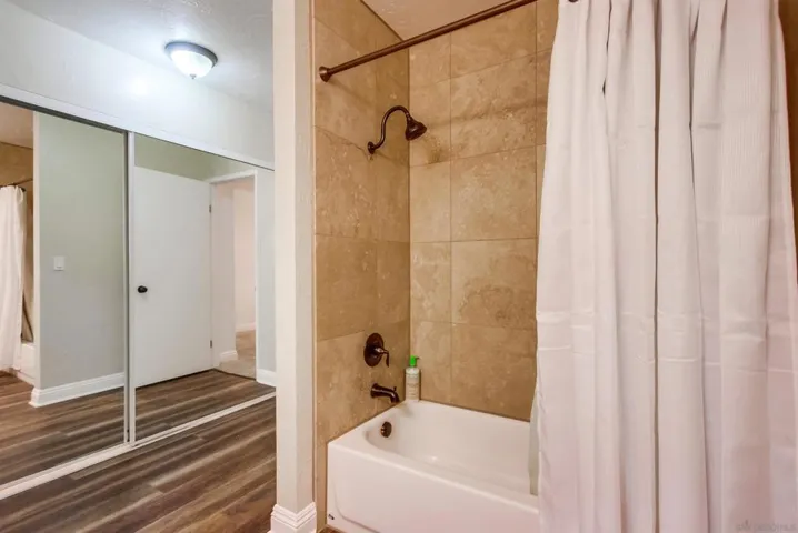 1566 La Vine Lane, Vista, California 92084