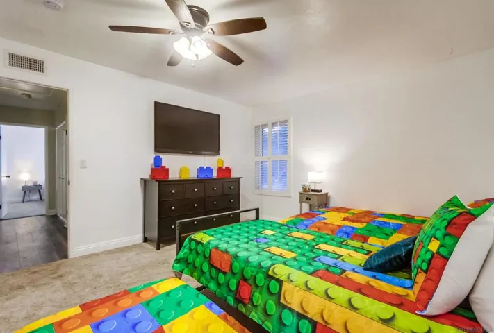 1566 La Vine Lane, Vista, California 92084