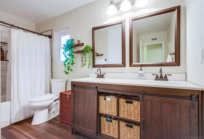 1566 La Vine Lane, Vista, California 92084