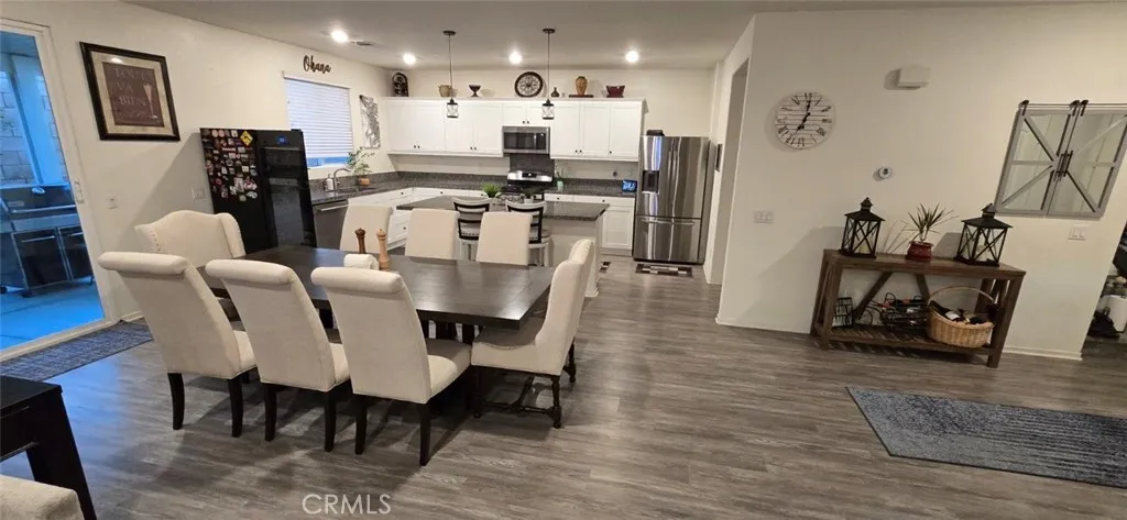 5069 Oak Moss Avenue, Fontana, California 92336