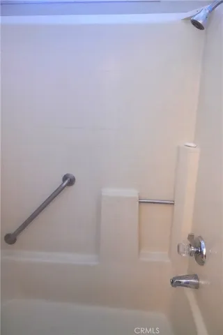 PRISTINE BATHTUB