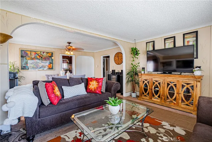 6031 4th Avenue, Los Angeles, California 90043