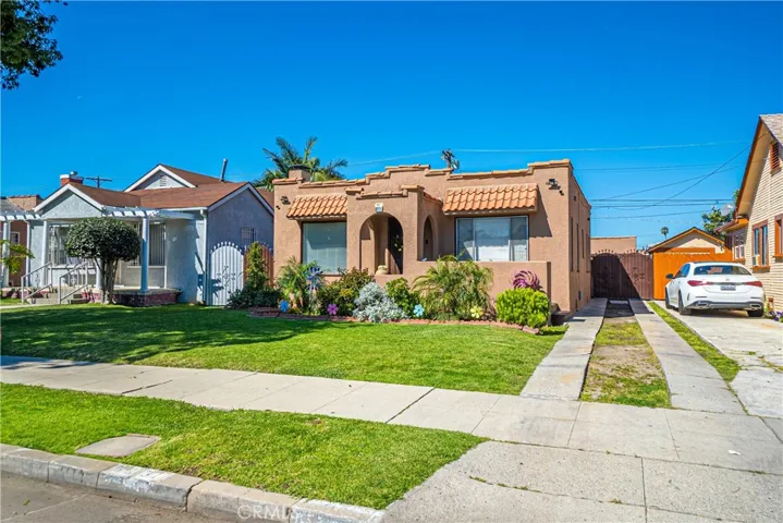 6031 4th Avenue, Los Angeles, California 90043
