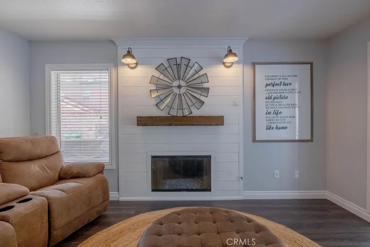 27533 Mariam Place, Saugus, California 91350