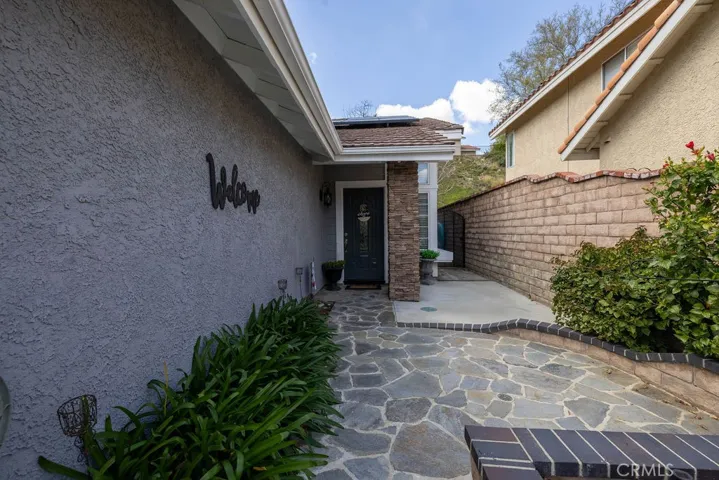 27533 Mariam Place, Saugus, California 91350