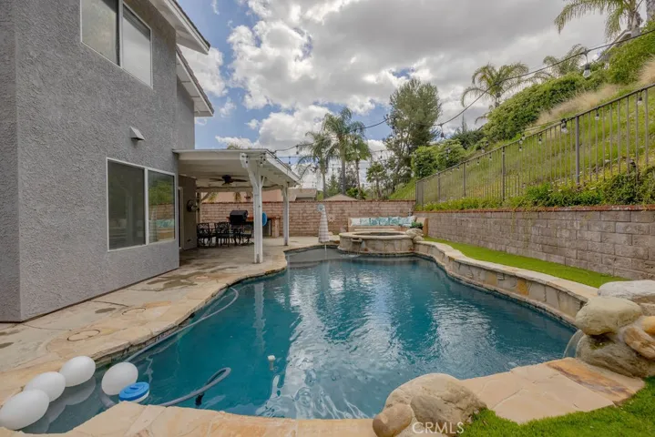 27533 Mariam Place, Saugus, California 91350
