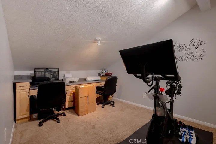 27533 Mariam Place, Saugus, California 91350
