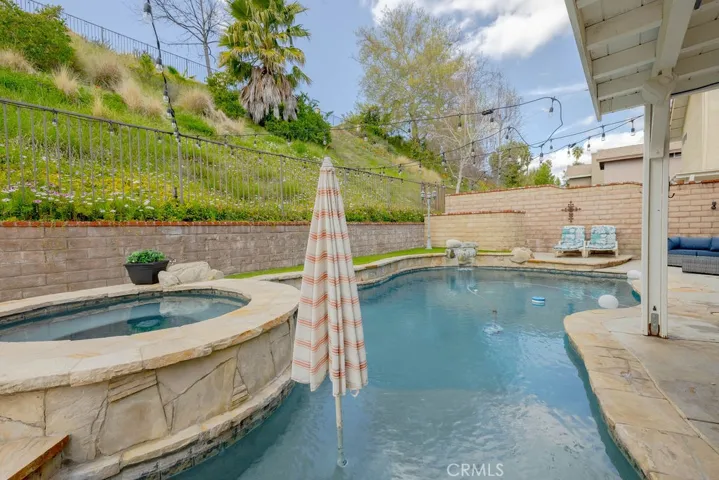 27533 Mariam Place, Saugus, California 91350