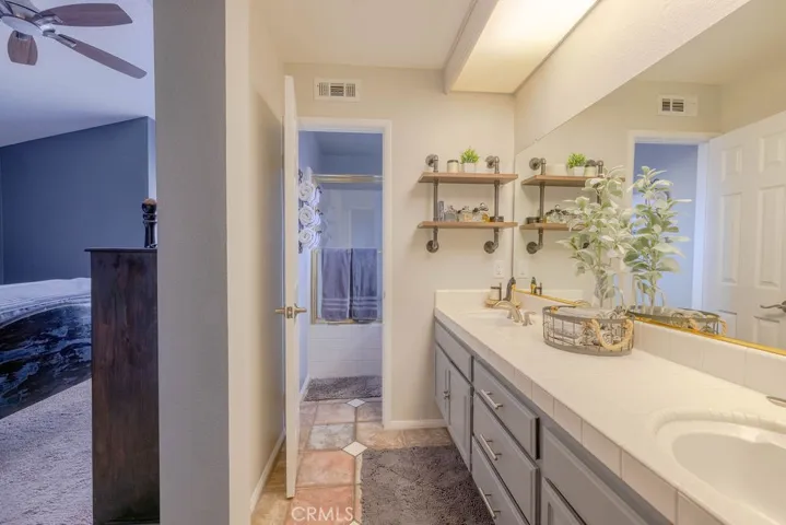 27533 Mariam Place, Saugus, California 91350