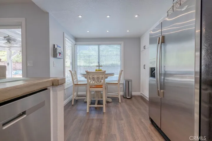 27533 Mariam Place, Saugus, California 91350