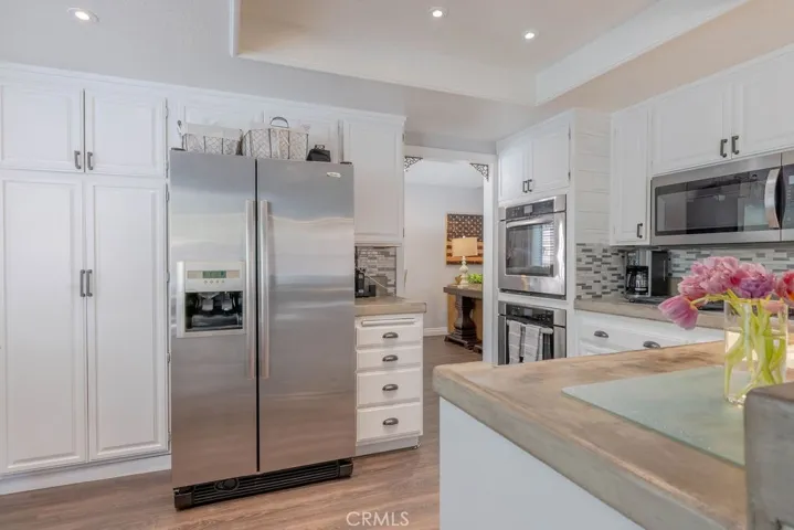27533 Mariam Place, Saugus, California 91350