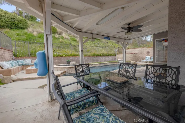27533 Mariam Place, Saugus, California 91350