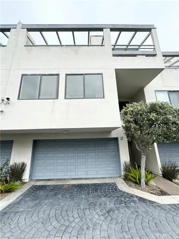 10 Ocean Park Boulevard 17, Santa Monica, California 90405