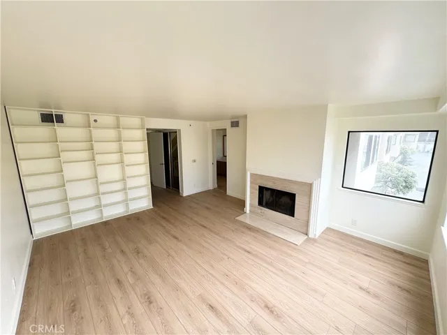 10 Ocean Park Boulevard 17, Santa Monica, California 90405
