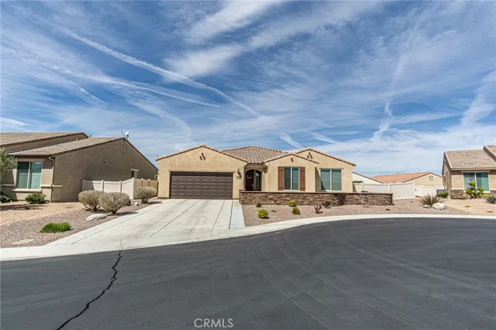 19002 Cassia Court, Apple Valley, California 92308