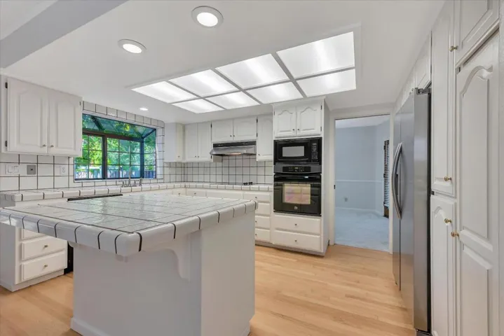 466 Monroe Drive, Palo Alto, California 94306