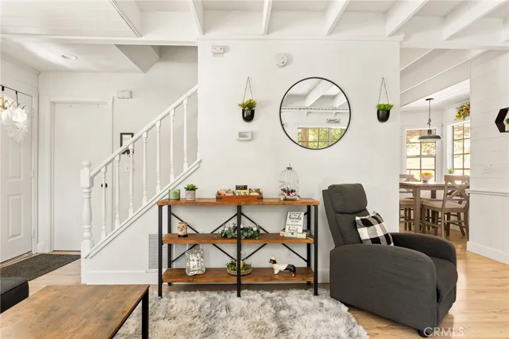 922 Lausanne Drive, Crestline, California 92325