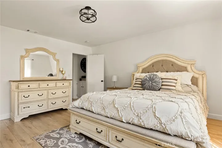 922 Lausanne Drive, Crestline, California 92325