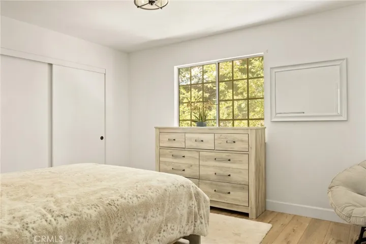 922 Lausanne Drive, Crestline, California 92325
