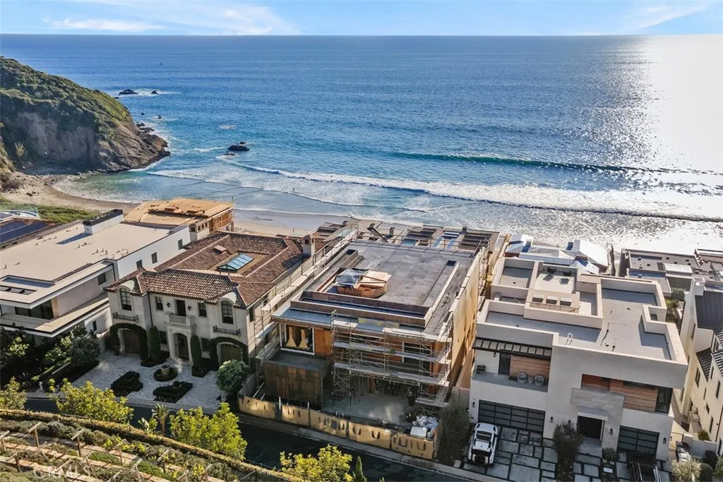 11 Beach View Ave, Dana Point, California 92629 home-pic-4