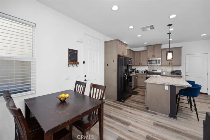 3827 Grant Street 42, Corona, California 92879