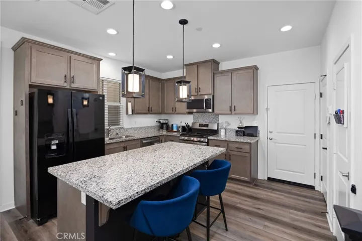 3827 Grant Street 42, Corona, California 92879