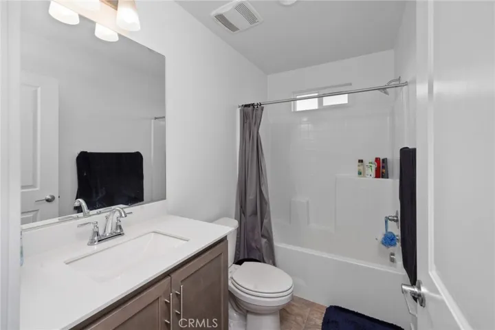 3827 Grant Street 42, Corona, California 92879
