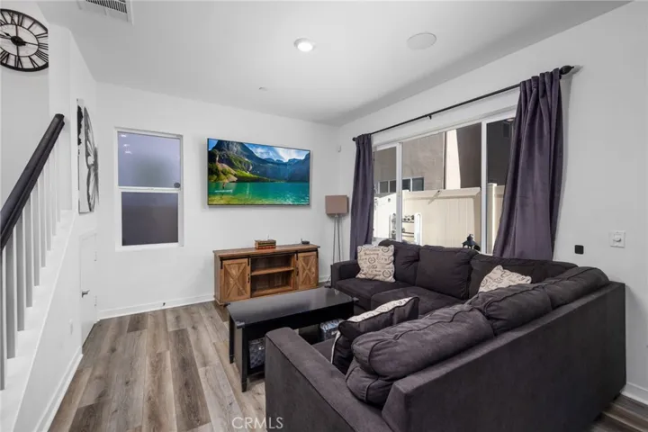 3827 Grant Street 42, Corona, California 92879