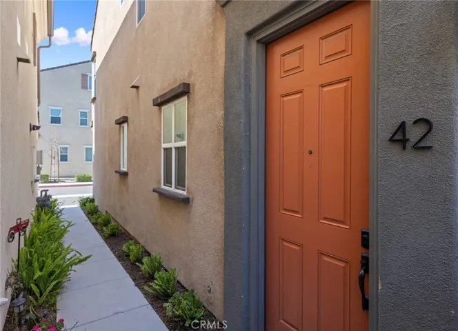 3827 Grant Street 42, Corona, California 92879