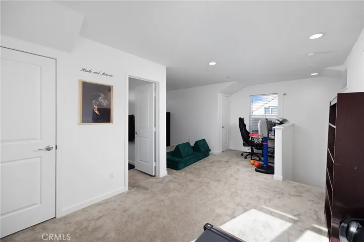 3827 Grant Street 42, Corona, California 92879