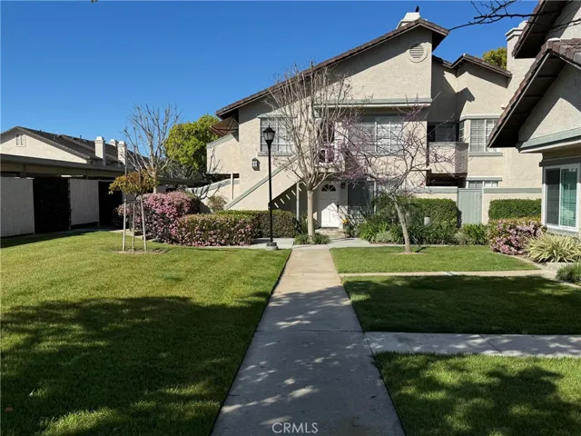 125 Oxford 30, Irvine, California 92612