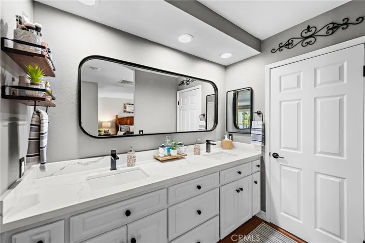 26001 Fallbrook, Lake Forest, California 92630