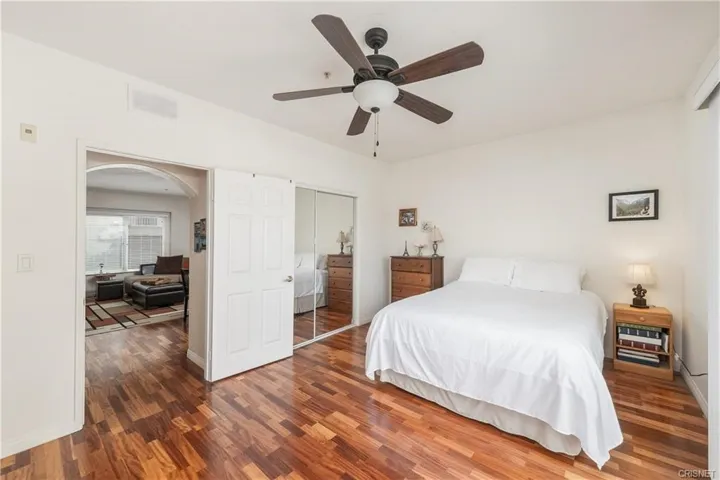 5210 Premiere Hills Circle 116, Woodland Hills, California 91364