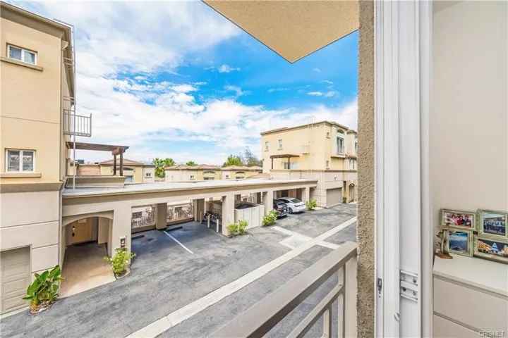 5210 Premiere Hills Circle 116, Woodland Hills, California 91364