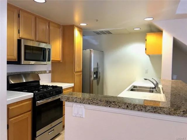 5210 Premiere Hills Circle 116, Woodland Hills, California 91364
