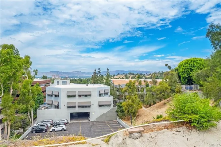 5210 Premiere Hills Circle 116, Woodland Hills, California 91364