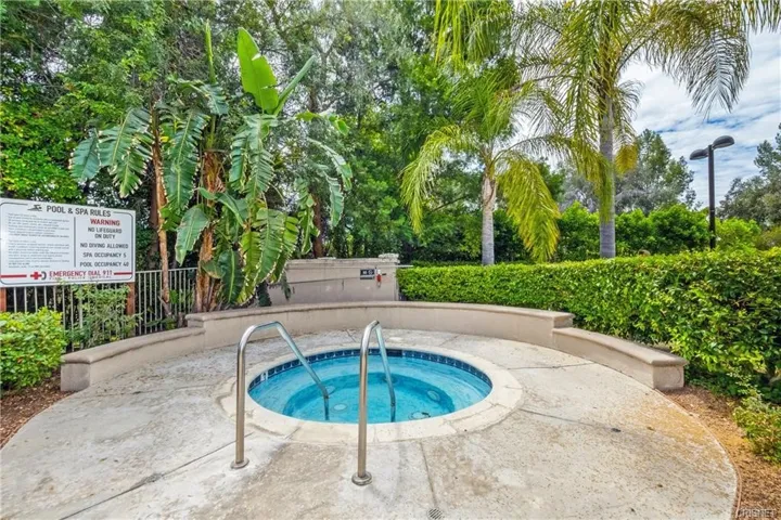 5210 Premiere Hills Circle 116, Woodland Hills, California 91364