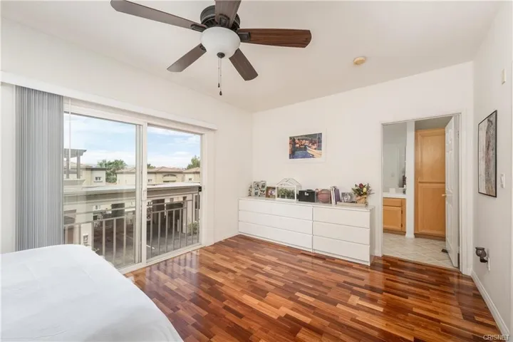 5210 Premiere Hills Circle 116, Woodland Hills, California 91364