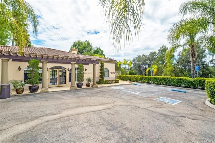 5210 Premiere Hills Circle 116, Woodland Hills, California 91364