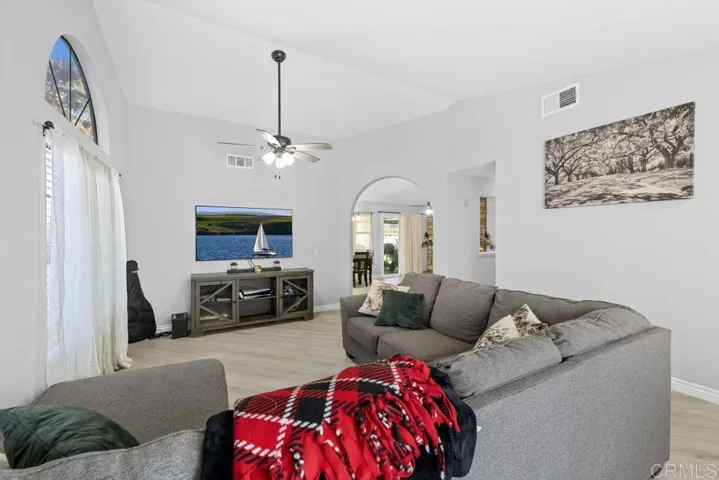 2270 Begonia Ct, Hemet, California 92545