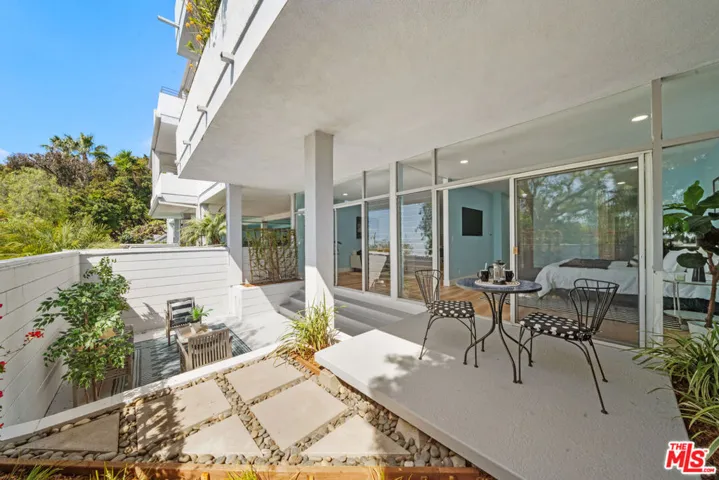 16601 W Marquez Avenue 101, Pacific Palisades, California 90272