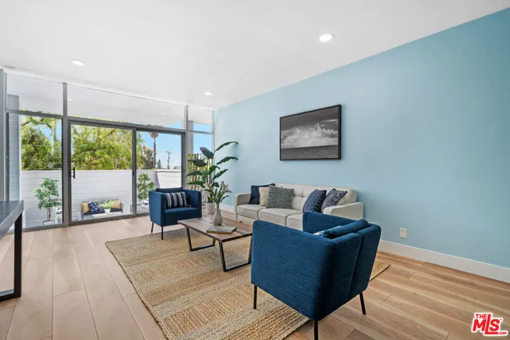 16601 W Marquez Avenue 101, Pacific Palisades, California 90272